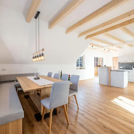 Stieglerhof Bergrefugium & Kaiblingblick - By Mynests Apartment Haus im Ennstal